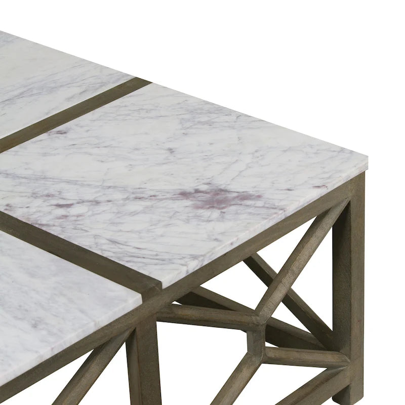 Table basse, plateau carré de 102 cm en marbre blanc, piétement géométrique en bois de manguier gris cendre sablé