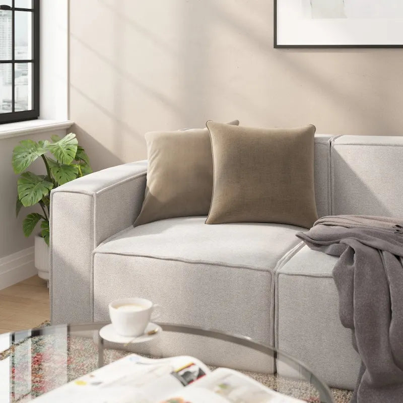 Fauteuil contemporain rembourré avec accoudoirs