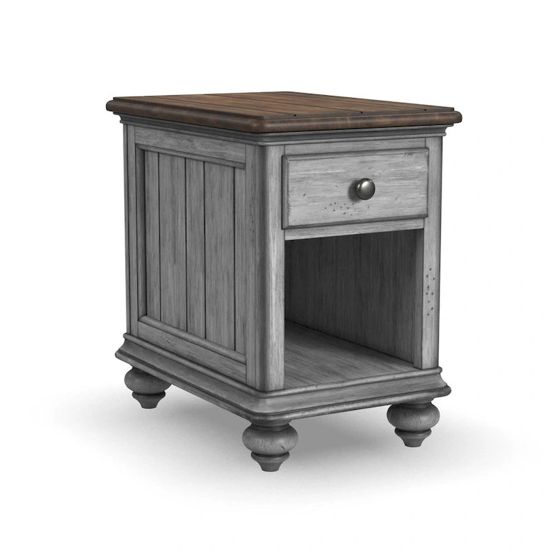 Table d'appoint en bois brun avec un tiroir